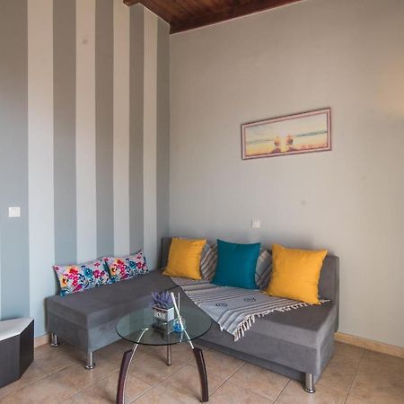 Nadia'S Apartment Πέραμα Εξωτερικό φωτογραφία