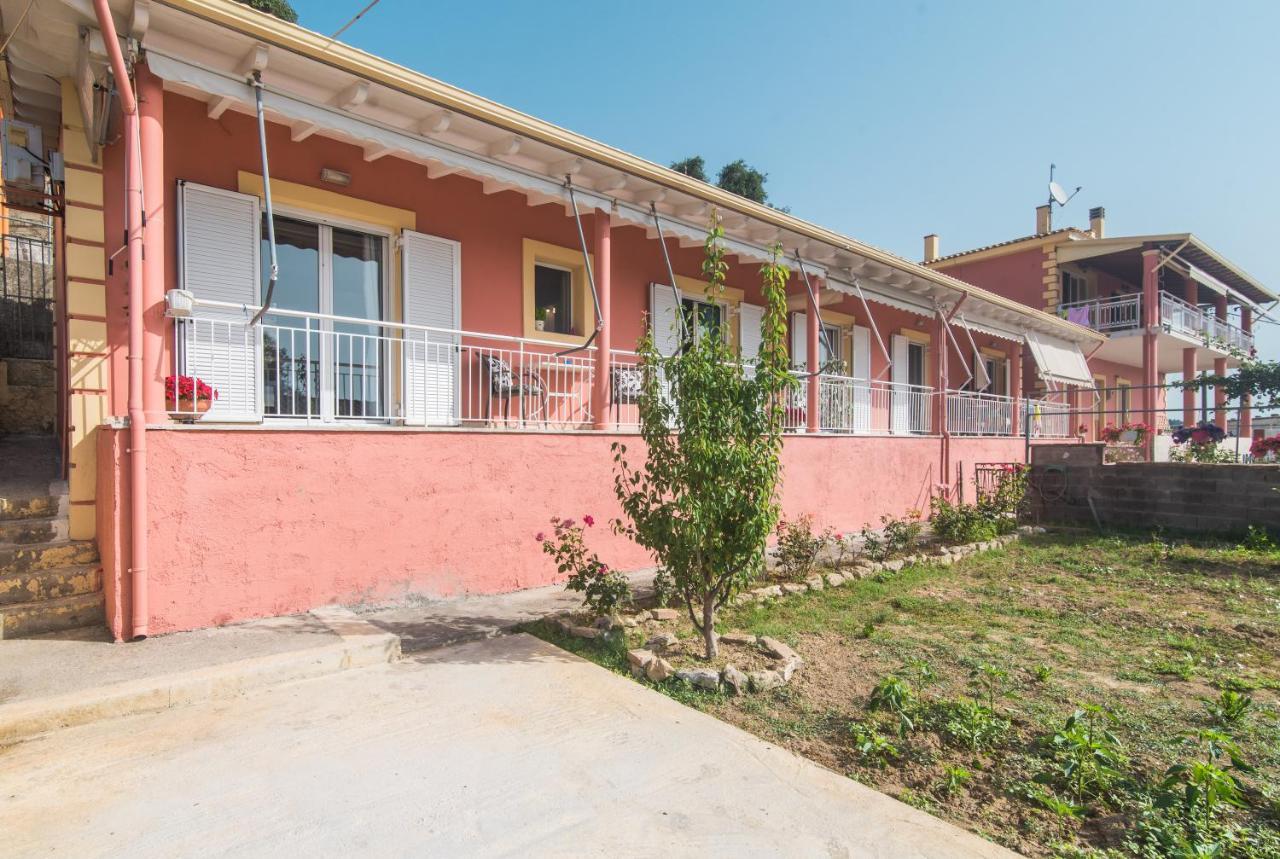 Nadia'S Apartment Πέραμα Εξωτερικό φωτογραφία