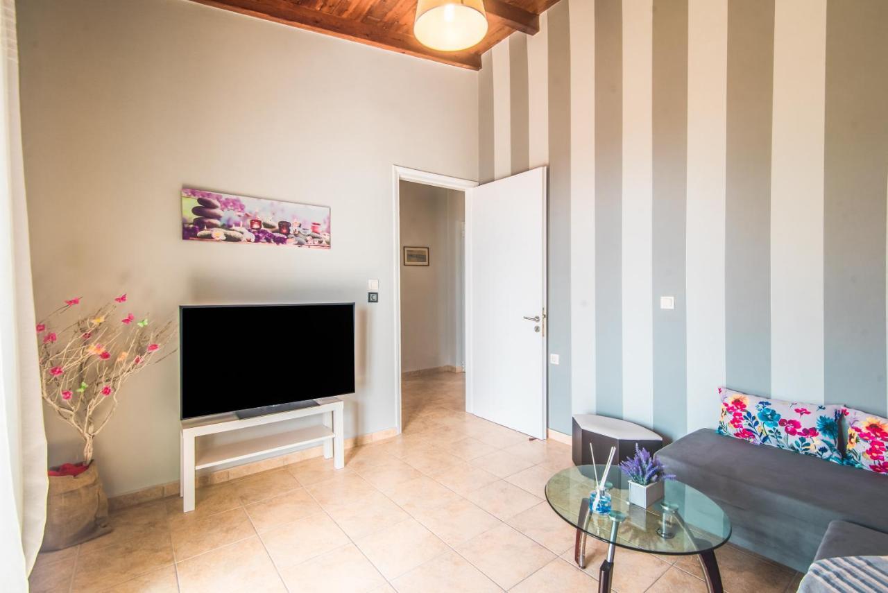 Nadia'S Apartment Πέραμα Εξωτερικό φωτογραφία